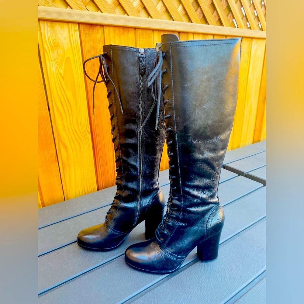 Rare find - Frye Parker Lace Up Boot